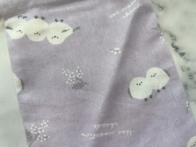 ところどころに散りばめられたお花もかわいい♪