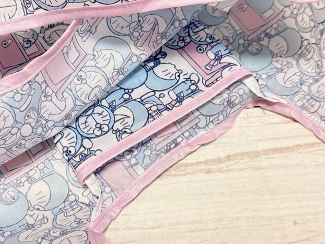 内側にポケット付きで便利