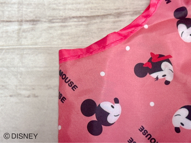 素材はポリエステル。厚手で丈夫な生地！