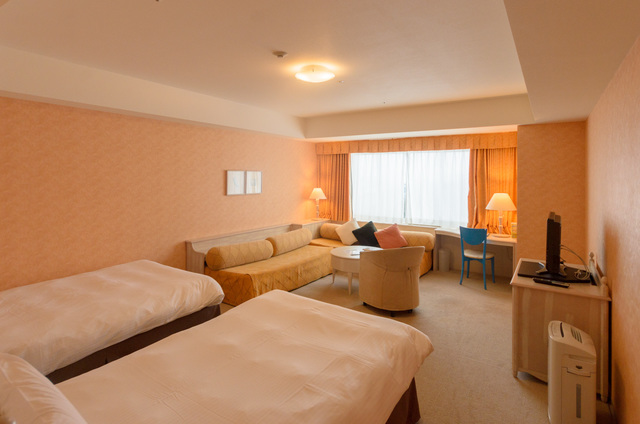 ロイヤルツイン（45㎡・定員5名）の客室「舞子高原ホテル」｜舞子スノーリゾート（舞子エリア）