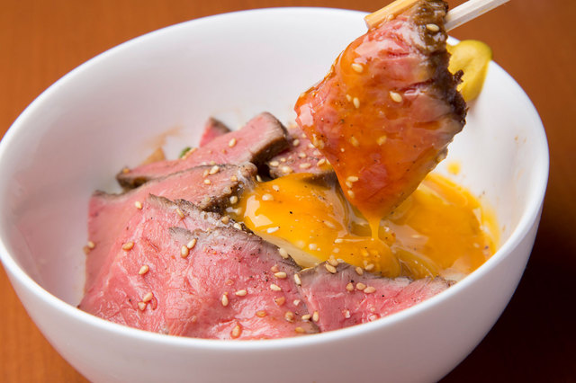 焼肉おおにし（恵比寿）　ローストビーフ丼