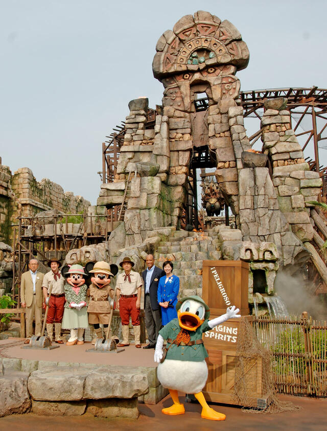 東京ディズニーシー「レイジングスピリッツ」オープン　©Disney