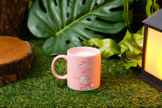 ホットミルク 、ホットティー|「ディズニー ピーター・パン」OH MY CAFE