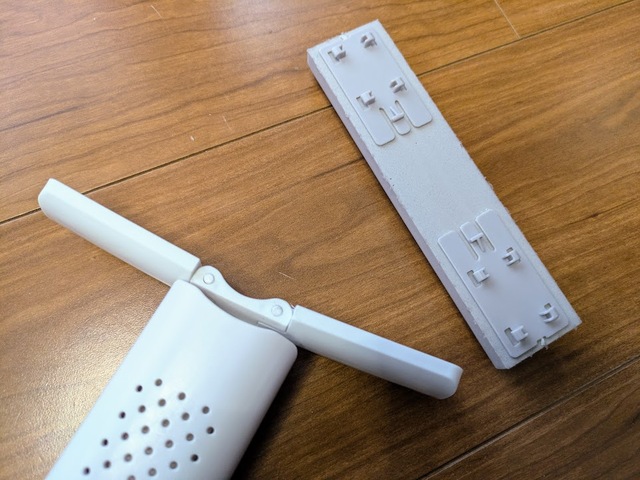 【コジット スマートハンディ吸水スポンジ】本体部分にスポンジのツメを引っ掛けるだけで使えます◎