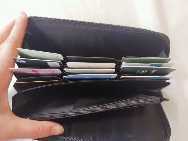 カードがたっぷりはいる