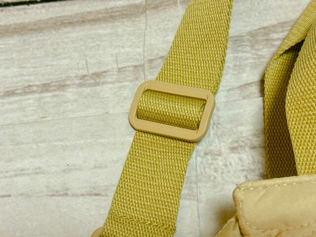 ショルダーストラップはもちろん長さ調整可能！