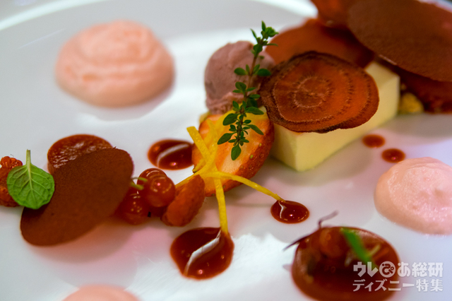 “ミニーのプレシャスモーメント・ウィズ・ユー”スタイリッシュカンナ 9,780円|東京ディズニーランドホテル「カンナ」