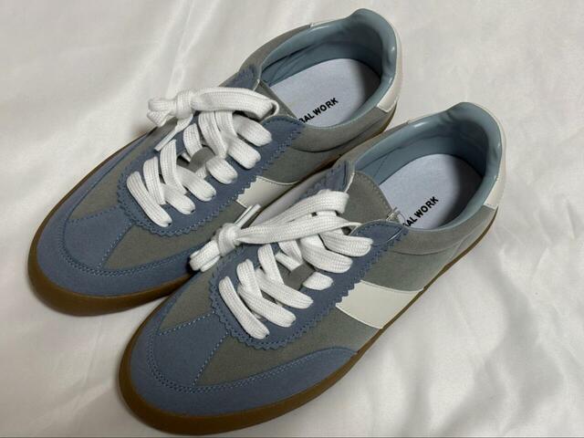 【GLOBAL WORK エアかるクラシックスニーカー】カラーはアイボリー、ブラック、ブラック×アイボリー、グレー、ベージュ、ライトブルー、ネイビーと豊富!