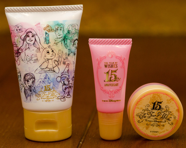 15周年スペシャルグッズのコスメセットの使い心地をレビューします。