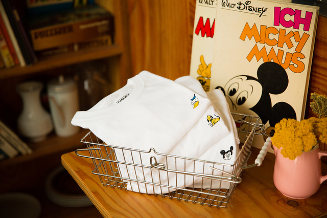 刺繍Tシャツ 5,300円+税 ミツカルストア「DISNEY ART COLLECTION」