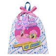 【PLAZA】「SpongeBob SquarePants スポンジ・ボブ 巾着 Lサイズ ICE」1,980円/アイスクリームバー「Goofy Goober(グーフィー・グーバー)」をモチーフにした巾着バッグ