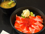 サーモンといくらの親子丼