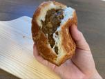【セブン-イレブン お店で揚げたカレーパン】ルーがたっぷり！パンはもっちり！