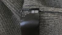 【UNIQLOプレミアムラムハーフジップセーター】内側タグの裏側の表記