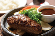 石焼手ごね牛挽き100&ハンバーグステーキ（ライス付）1,000円｜ラシーン 新宿店