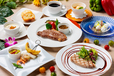 「​​​3種のメイン料理が食べ放題の夏のランチコース」＜期間：2026年8月1日～9月30日＞【「サーロイン」も「シーフード」もおかわりし放題！贅沢コース料理と食べ放題のハイブリッド「夏のランチコース」が8月1日より登場！】