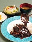 ステーキ・洋食 HAYASHI（松戸）　昼の林ライス 1200円 ※ランチのみ　3日間かけて煮込むデミグラスソースは、濃厚でありながらさっぱりとした味わいだ。
