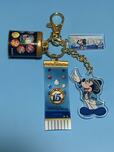 「東京ディズニーシー25周年“スパークリング・ジュビリー”」カプセルトイ キーチェーン　15周年クランチ缶裏