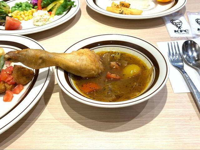 【絶品スープカリー】チキンにもパンにも、ごはんにも！