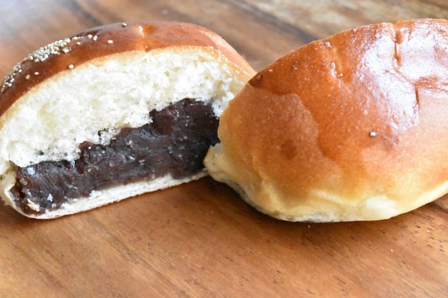 ナカヤのつぶあんぱん