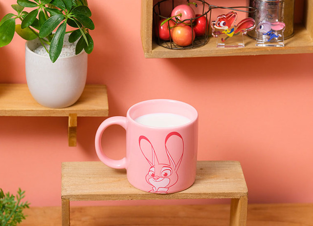 ホットミルク 790円、ホットティー 690円｜ディズニー『ズートピア』「Zootopia」BUNNY BEST FRIEND OH MY CAFE