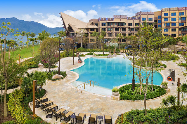 レインドロップ・プール｜香港ディズニーランド・リゾート「ディズニー・エクスプローラーズ・ロッジ」