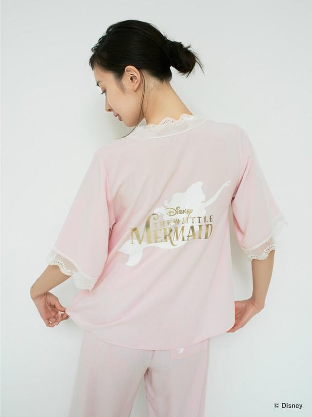 【The Little Mermaid】レーストリムトップス 価格9,240円（税込）／レーストリムロングパンツ 価格8,800円（税込）／カラー展開：LPNK / PNK / LBLU