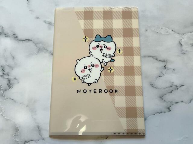 ちいかわ＆ハチワレとベージュのチェックが大人かわいい「NOTEBOOK」デザイン