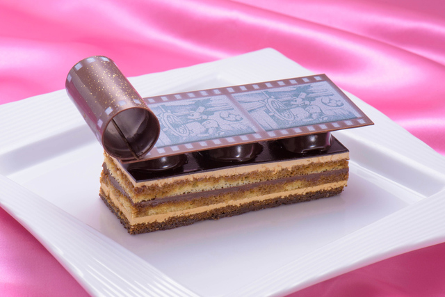 ハイピリオン・ラウンジ「ケーキセット」ガトーオペラ