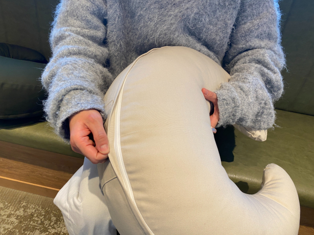 ゆりかごクッション～家族みんなが心地いい授乳クッション～｜5,990 円（税込）