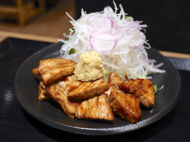 マグロのしょうが焼き定食 1000円（税込）