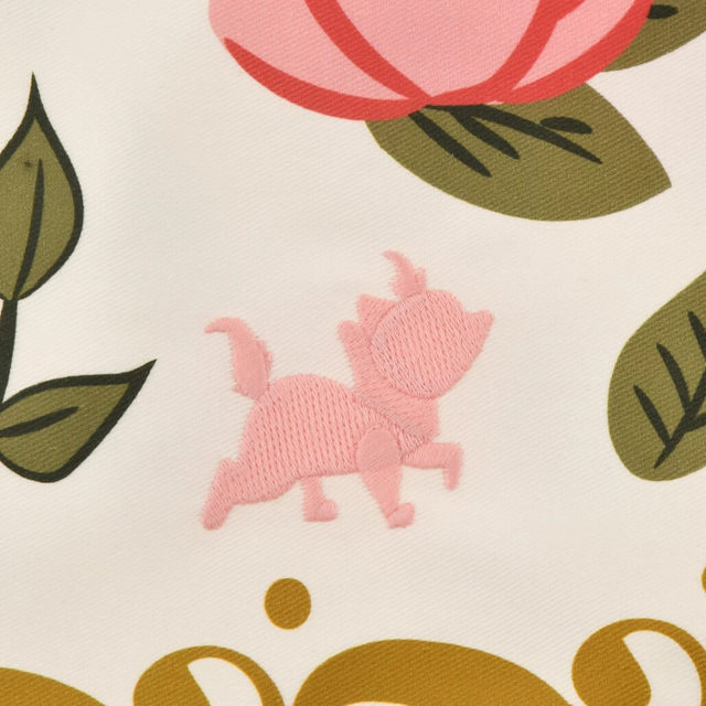 マリー、ベルリオーズ、トゥルーズ おしゃれキャット テーブルランナー The Aristocats by Ann Shen 6,600円