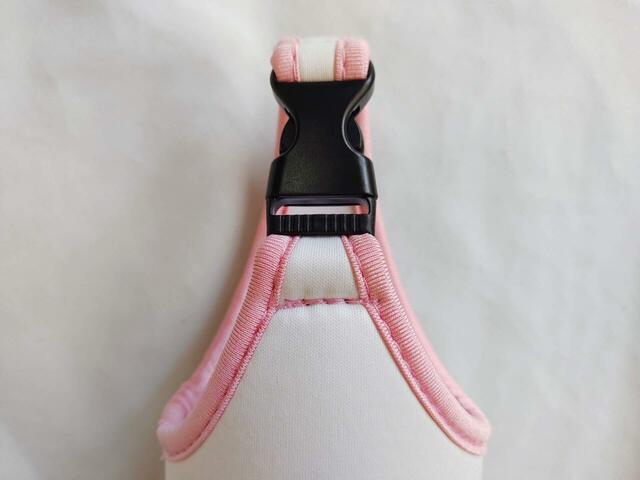 バックルで取り外し可能