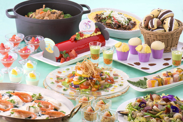 Tokyo Disney Resort 35th“Happiest Celebration! ”ランチブッフェ／ディナーブッフェ｜東京ディズニーランドホテル「シャーウッドガーデン・レストラン」