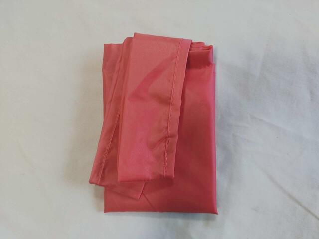 上下におりたたむ