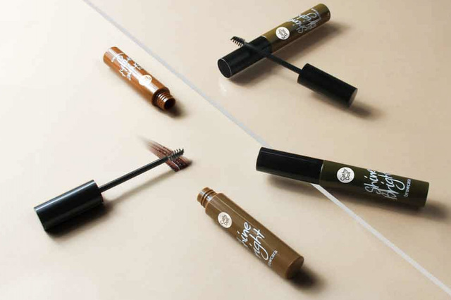 「CathyDoll（キャシードール）」　シャインブライト眉マスカラ