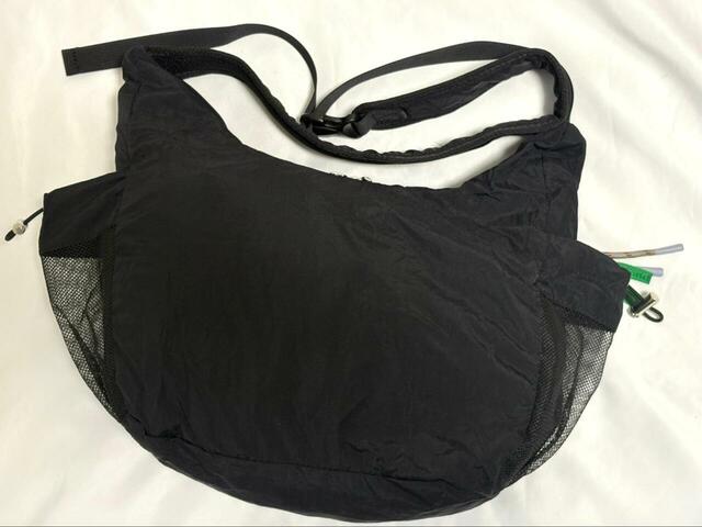 【niko and ... オリジナルライトパッカブルマルチショルダーバッグ】カラーはシルバー、ブラック、オレンジの3種類です