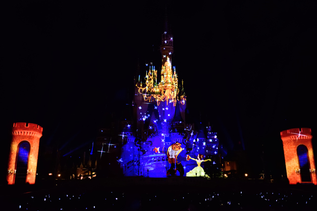 ４４：「美女と野獣」ベルとビーストの舞踏会 ©Disney