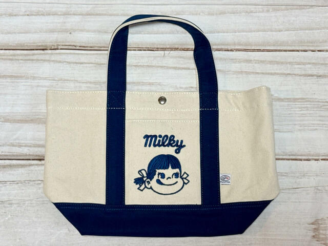「紀ノ国屋コットンバッグ ネイビー」／2,750円（税込）