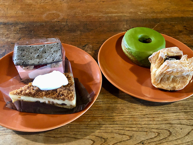 【スターバックス】今回はスタバの新作スイーツ4品の実食レポをお届けします