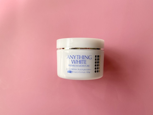 エニシングホワイト　プレミアムモイスチャー　4180円(税込)