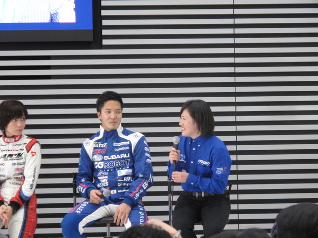 SUBARUファンミーティング／中央左より、久保凛太郎選手、三浦愛選手