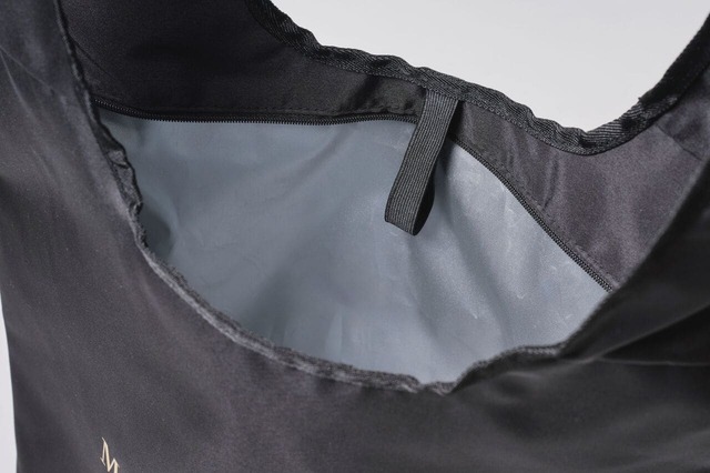 【メゾン ド フルール ショッピングバッグ(ブラック)】夏仕様の保冷バッグ