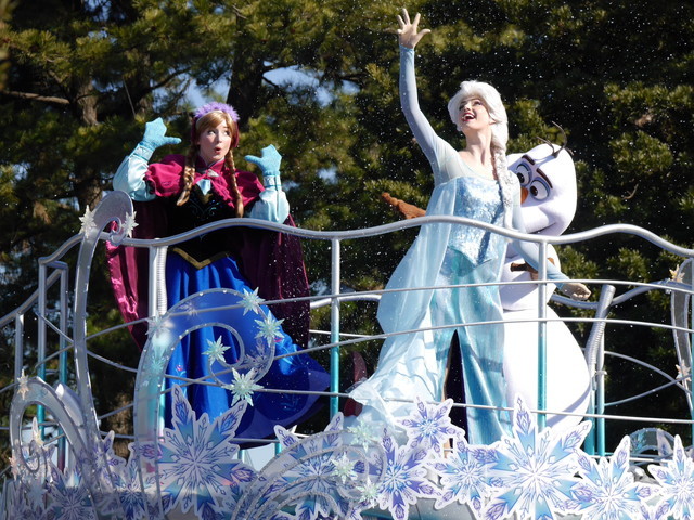 「フローズンファンタジー・グリーティング」　©Disney