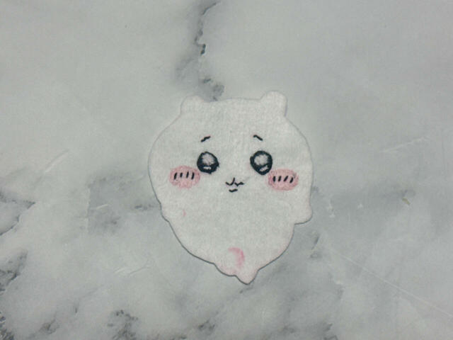 ちいかわの作成途中過程。お顔の刺繍に少し慣れました！