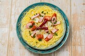 ごろごろソーセージのペペロンチーノ| 1,090円(税込)【パンチョ発の新ブランド「ごちそうスープパスタ」】