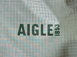 前面中央には「AIGLE」のブランドロゴプリント入り♪