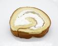 「ふんわりくちどけクリームロール」298円（税別）