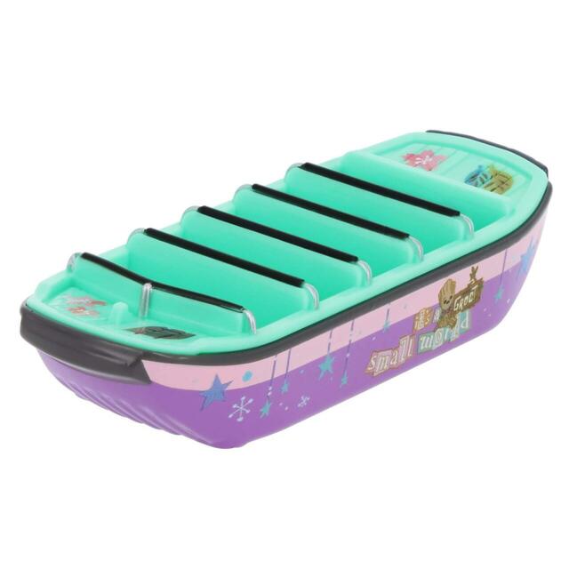 ディズニー・ビークル・コレクション〈トミカ〉 1,800円|東京ディズニーランド「イッツ・ア・スモールワールドwithグルート」グッズ|販売店舗:東京ディズニーランド「キングダム・トレジャー」|発売日:2025年12月26日(金)