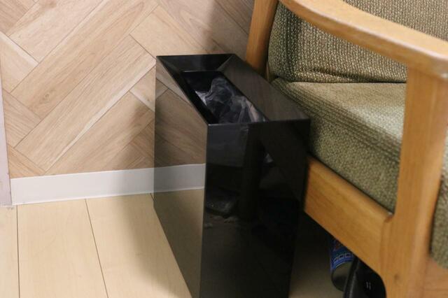 【山崎実業(Yamazaki)トラッシュカン ワイド ブラック】ホテルのような精錬されたお部屋に